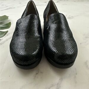 Bettye Muller Womens Wedge Loafers Size 7 New Black Shiny Leather Slip On